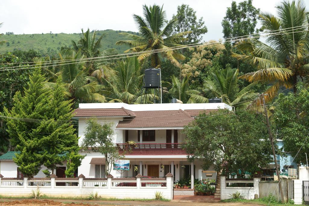 Mistygreen Homestay Теккаді Екстер'єр фото